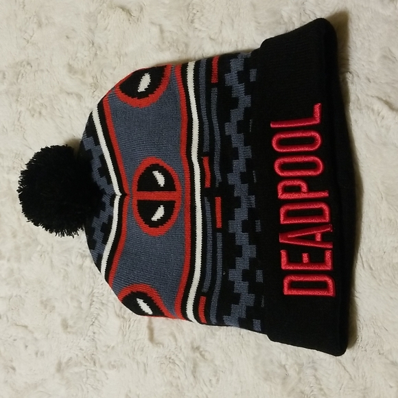 Deadpool Beanie Hat Skully NWOT - Picture 1 of 5